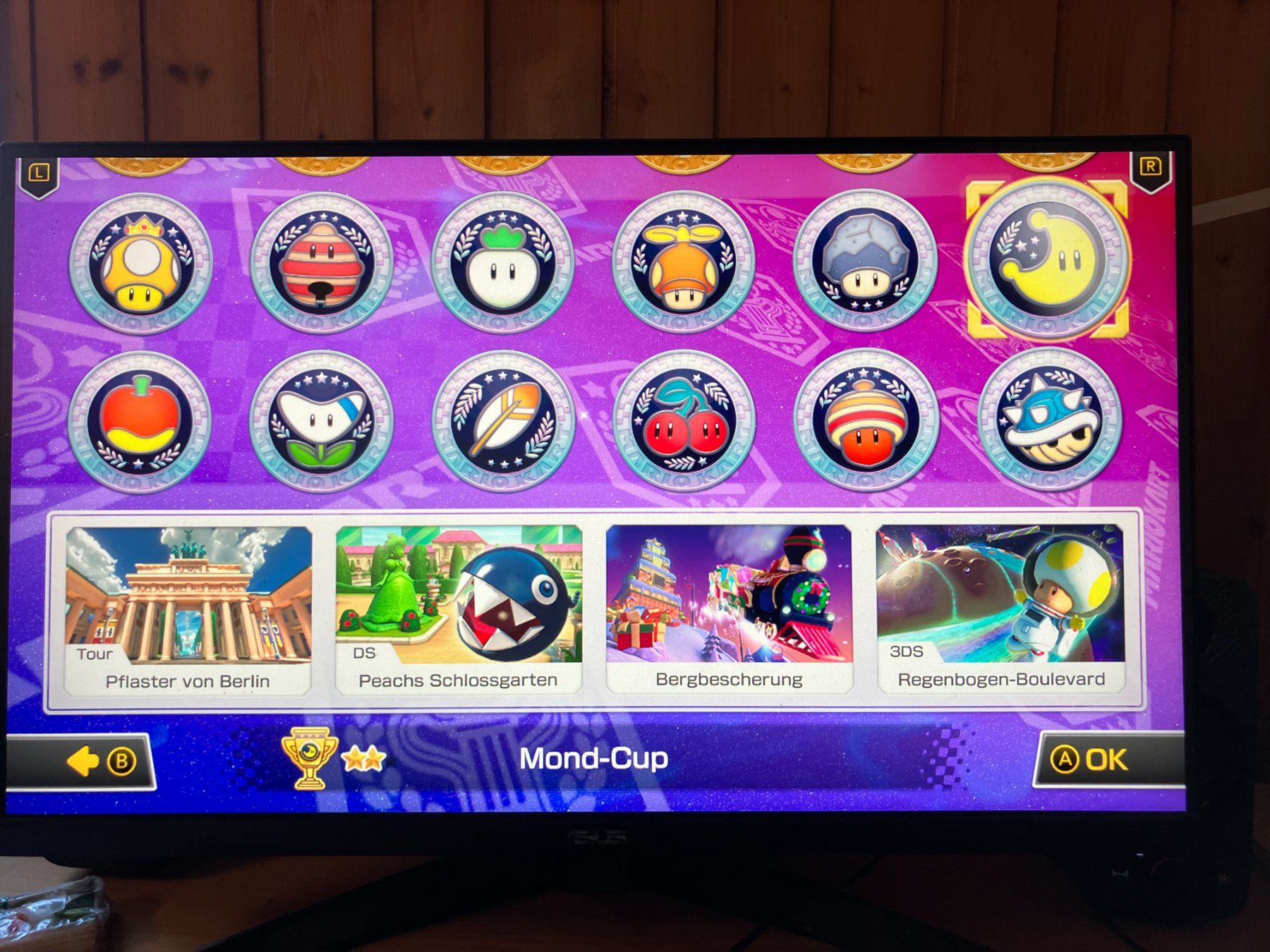 Nintendo Console: Switch konsole + Mario kart 8 mit Streckenpass – Usato da St.ursen venduto da Thorsten21 4