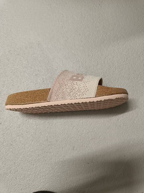 Scarpe da donna: Sandalen/Schlarpen Bench Gr. 36 – Usato da Gerolfingen venduto da elzwa 1