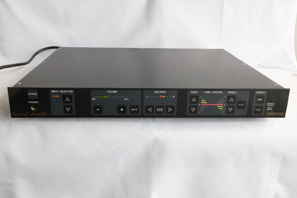 Préampli Velleman K4100 Vintage Années 80 – Look Rétro Et Commandes Numériques, Fonctionnel