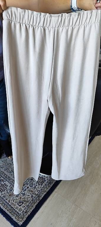 Pantaloni: Pantalon en velours – Nuovo e nell'imballaggio originale da Lausanne venduto da vri_jmb8