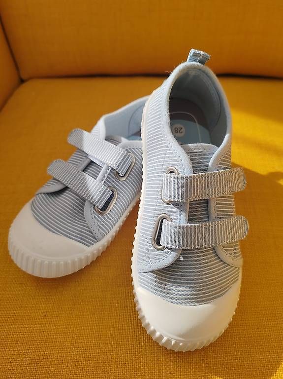 Scarpe per ragazzi: Sneakers con velcro taglia 28 – Usato da Grenchen venduto da Dulcis_Fundo 2