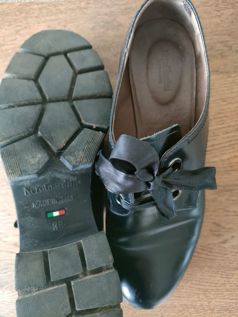 Scarpe da donna: Nero Giardini Schnürer Leder schwarz 38 – Usato da Ebikon venduto da che_j7m9 3