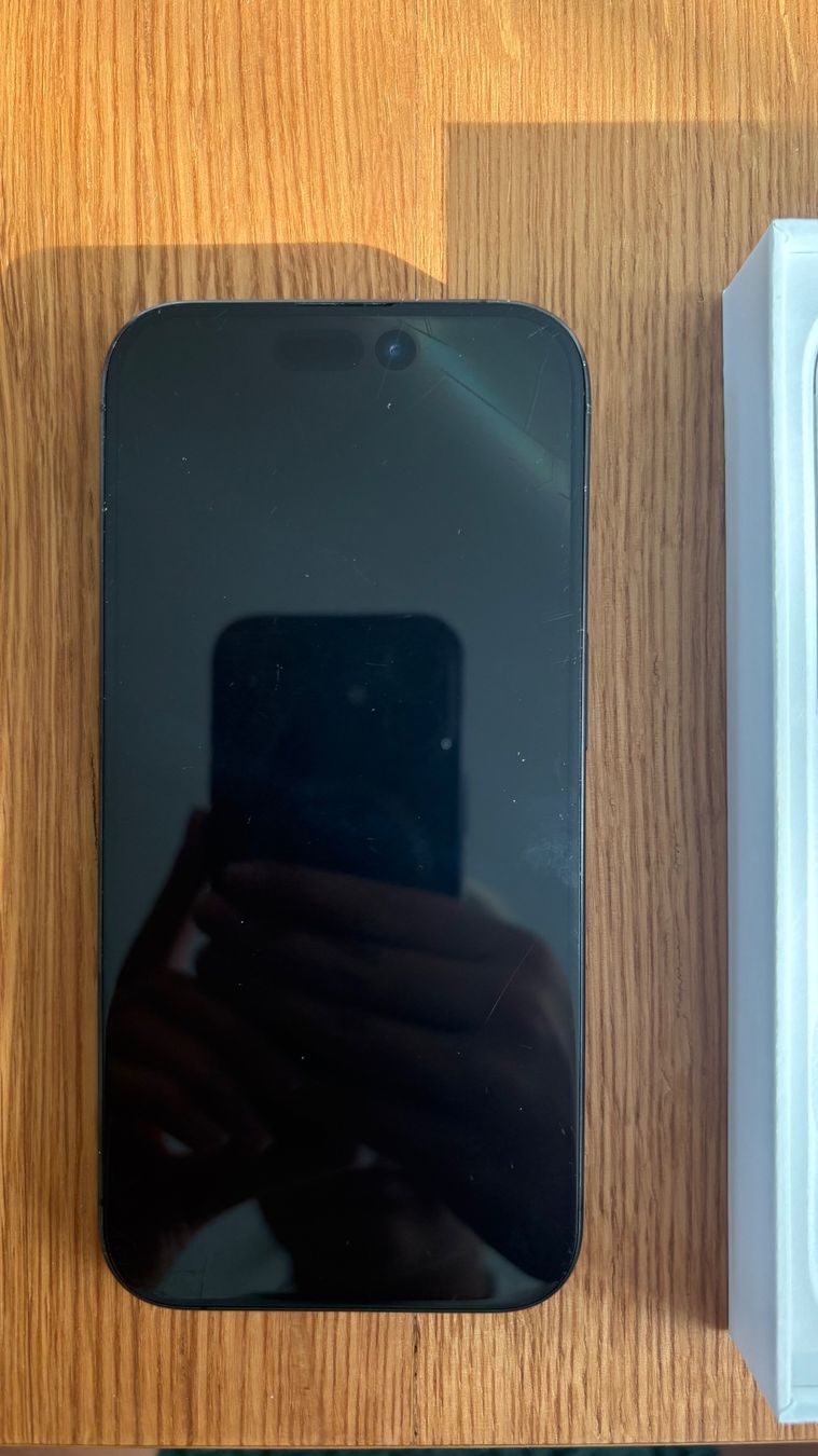 Apple Telefoni cellulari / Smartphones: Iphone 15 Pro Schwarz 128 GB – Usato da Egnach venduto da Julia6 1