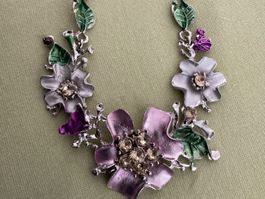Collier Blumen Motiv