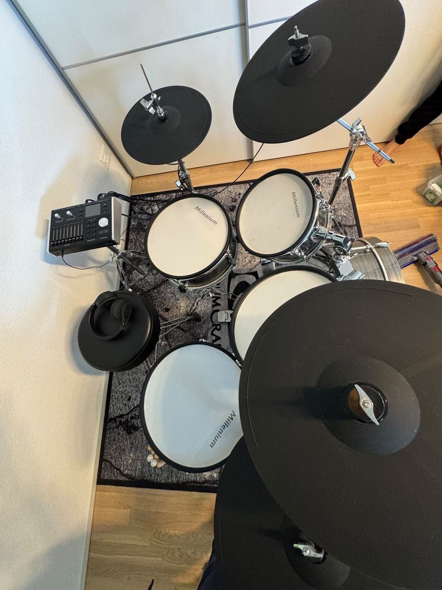 Musikinstrumente: Elektro Schlagzeug – Gebraucht aus Besenbüren von BMSB 1