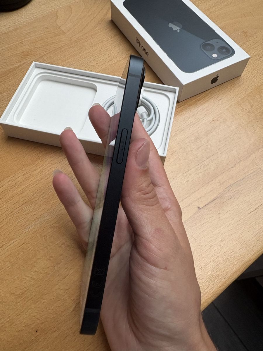 Apple Handys / Smartphones: iPhone 13, Midnight, 128GB, avec boite et cable – Gebraucht aus Fontaines NE von madamezo 4