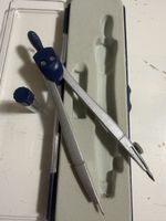 Neuwertiger Zirkel mit Zubehör - Ideal für die Schule