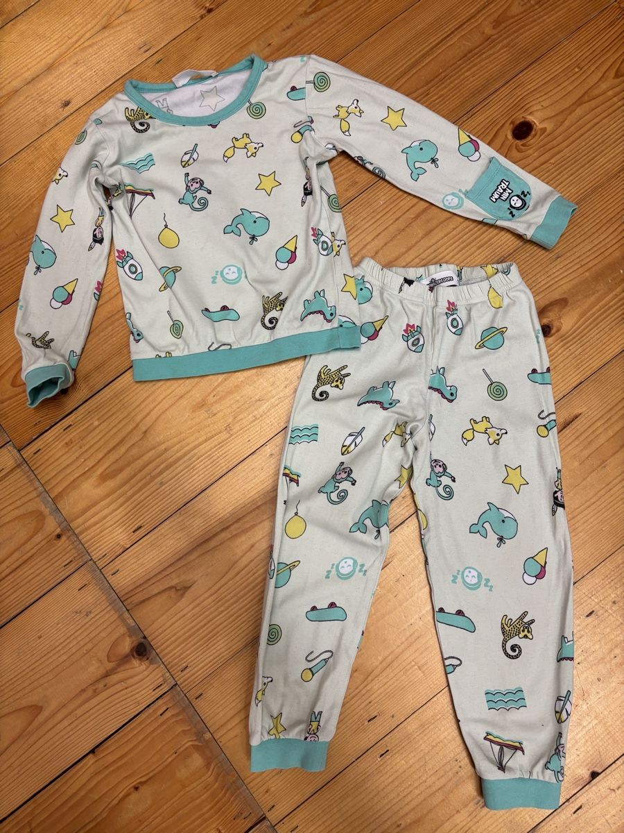 Schwiizergoofe Pigiama & Simili: Schwiizergoofe Pyjama, Gr. 116/110 – Usato da Büren an der Aare venduto da Nikito2001