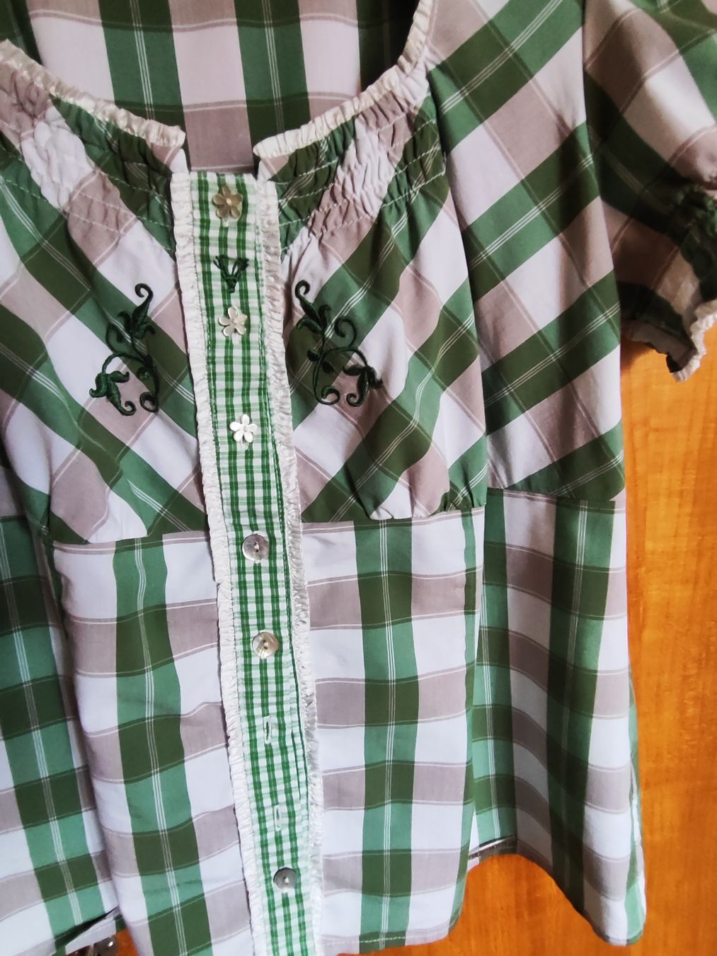 Camicette: Bluse Oktoberfest-Folklorestil – Usato da Madiswil venduto da marmotte63 5