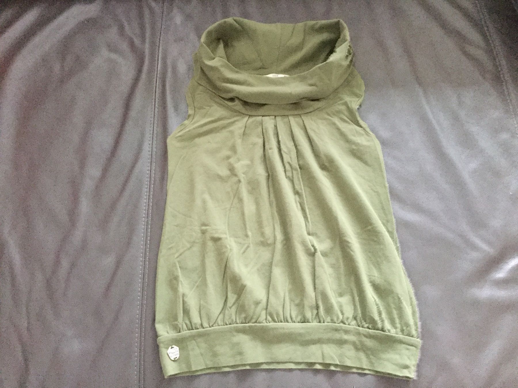 Camicette, T-shirt & Top: Gepflegtes Shirt ohne Ärmel – Usato da Horw venduto da Benny017
