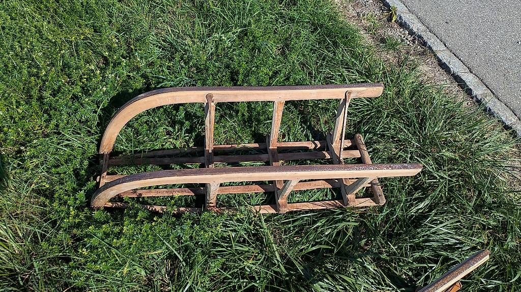 Luge: 2 Schlitten – D'occasion à Zollikofen par Serious