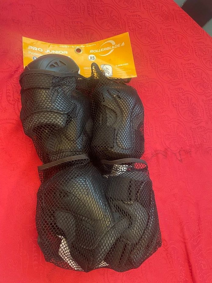 Protezioni & Imbottiture: NEU Rollerblade Protektoren XS Junior – Nuovo e nell'imballaggio originale da Bergdietikon venduto da antovale