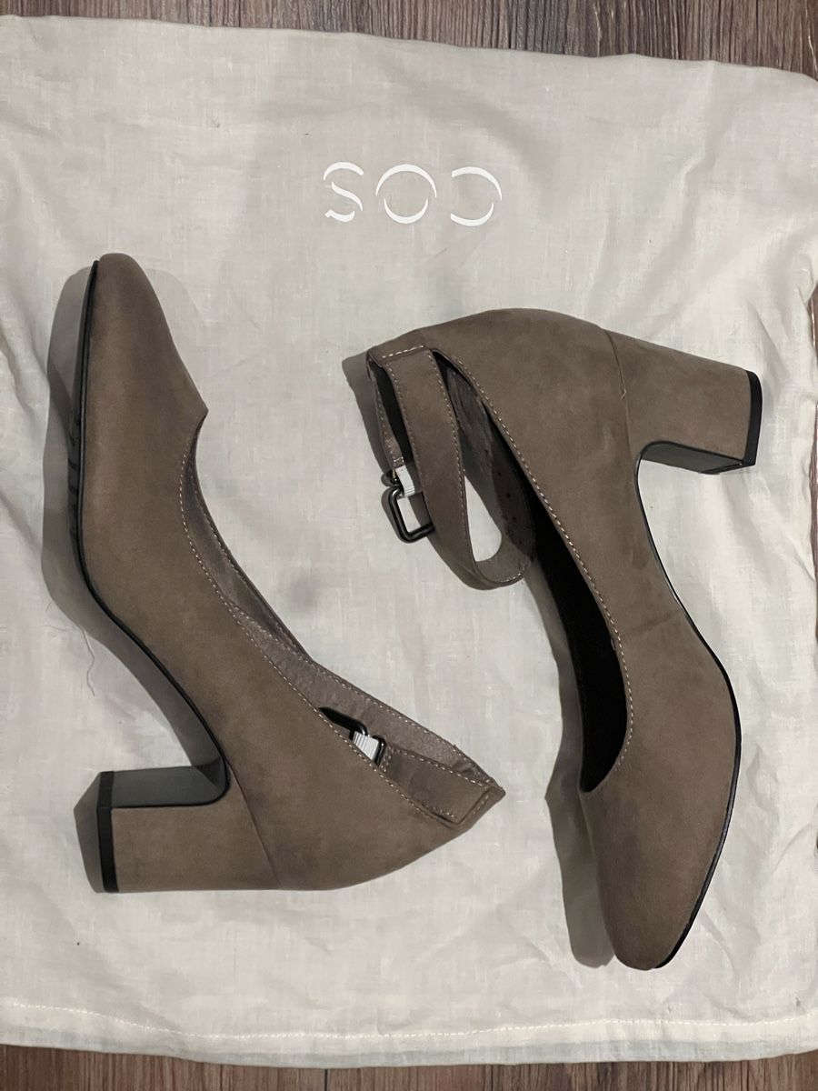 Tamaris Scarpe da donna: Pumps Tamaris beige Grösse 40 neu – Nuovo (secondo la descrizione) da Zürich venduto da mar_t979