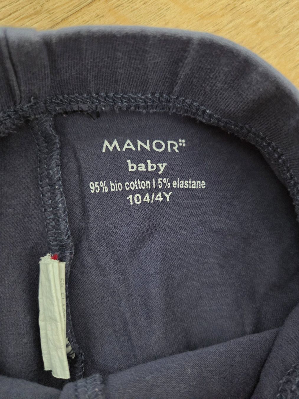 Strümpfe & Strumpfhosen: Pantalon leggins été taille 104 – Gebraucht aus Carouge GE von Gasco 1