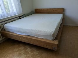 Massivholzbett