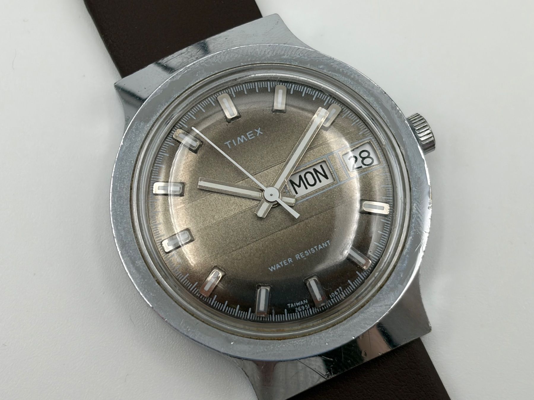 Timex Montres: Timex Handaufzug Day-Date Vintage – D'occasion à Unterentfelden par JG2026