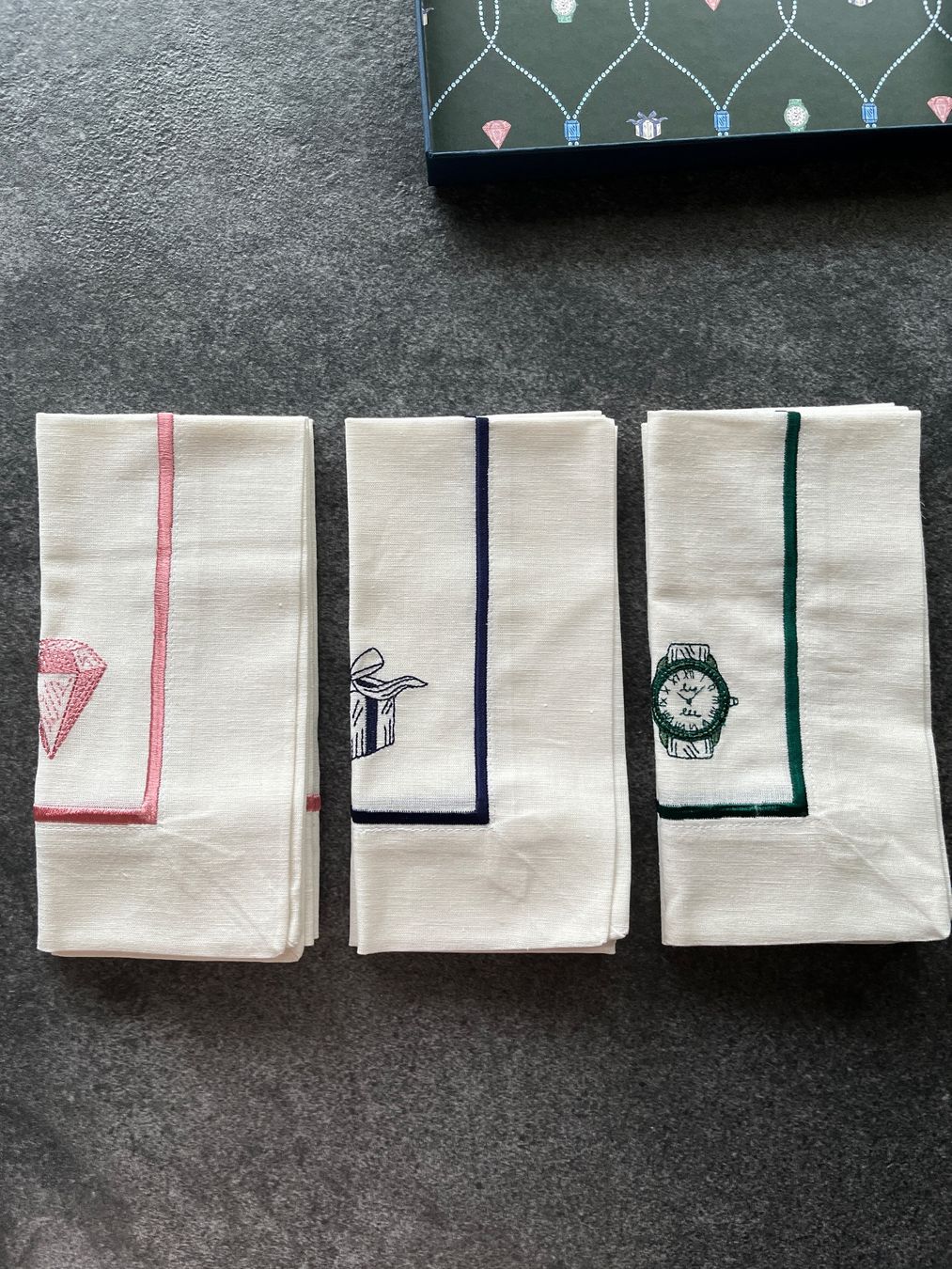 Set di tavolo e panche: BUCHERER Weihnachtsgeschenkbox, Tischset – Nuovo e nell'imballaggio originale da Kilchberg ZH venduto da Simple.Life 6