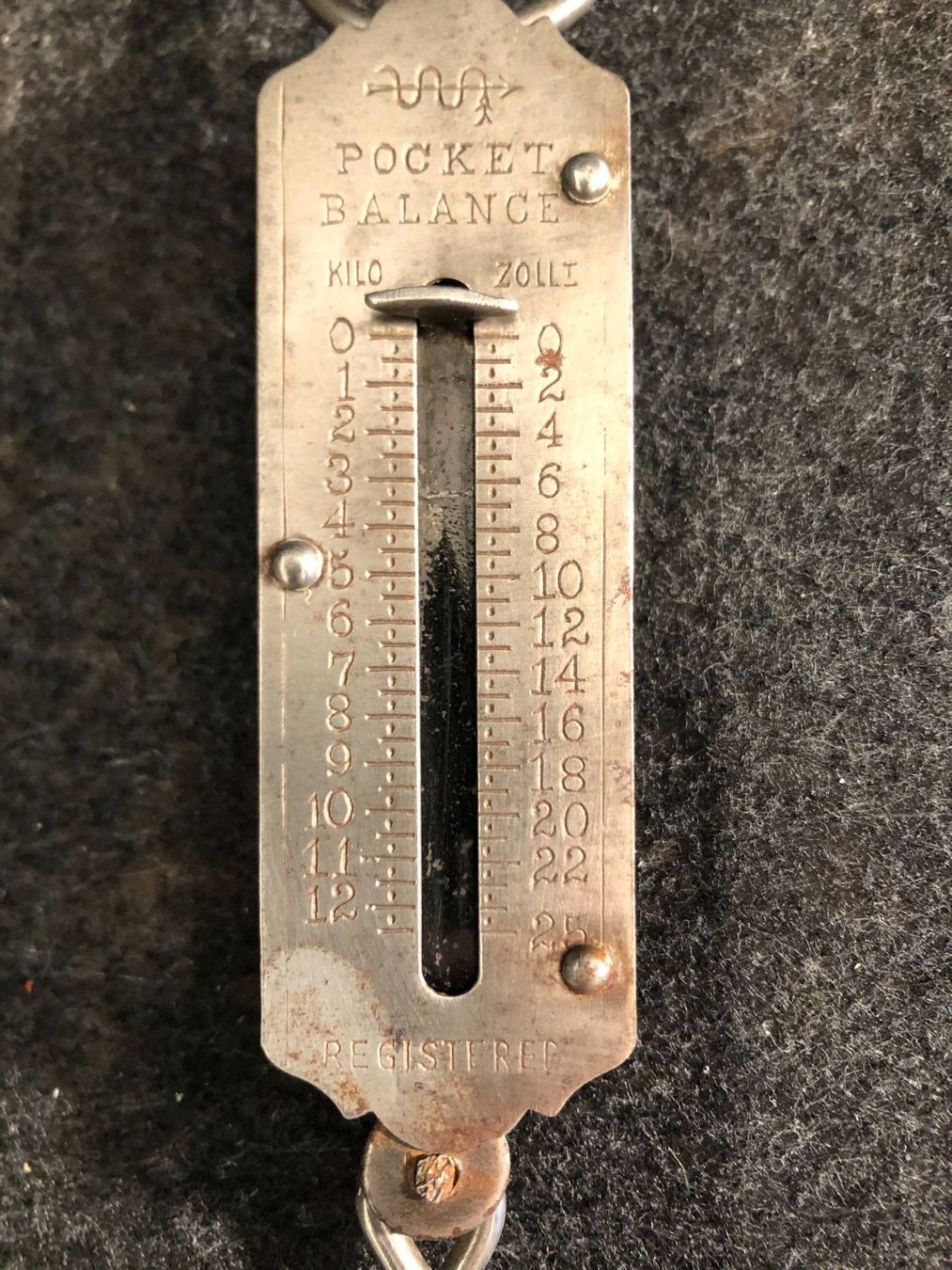 Waagen und Gewichte: Vintage pocket balance. – Gebraucht aus Saignelégier von Dubois_Vintage 1
