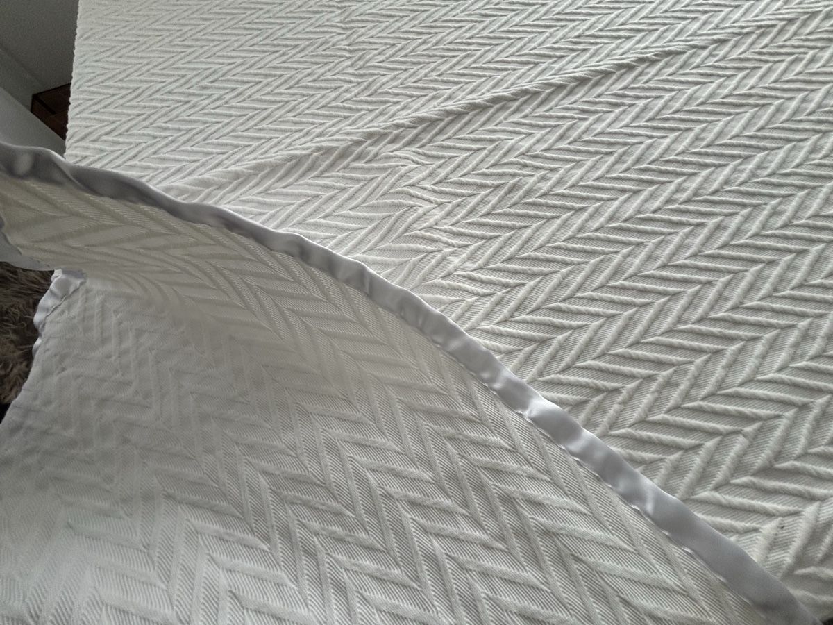 Altra biancheria da tavola: Tischdecke 160x250 – Usato da Zug venduto da Biki72 2