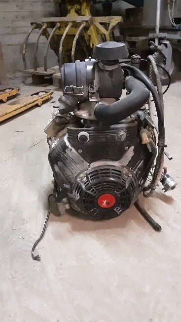 Vanguard  Moteurs: Benzinmotor – Défectueux à Dielsdorf par farm21