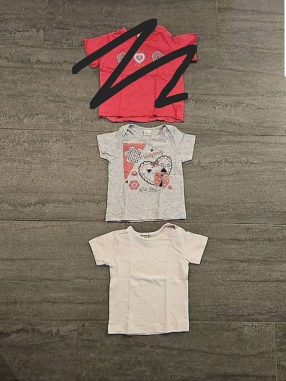Hemden, Tops & T-Shirts: T-Shirt Gr. 80 – Gebraucht aus Rotkreuz von Kaffitanteli