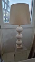 Stylische Stehlampe, Porzellan / Textil vanille