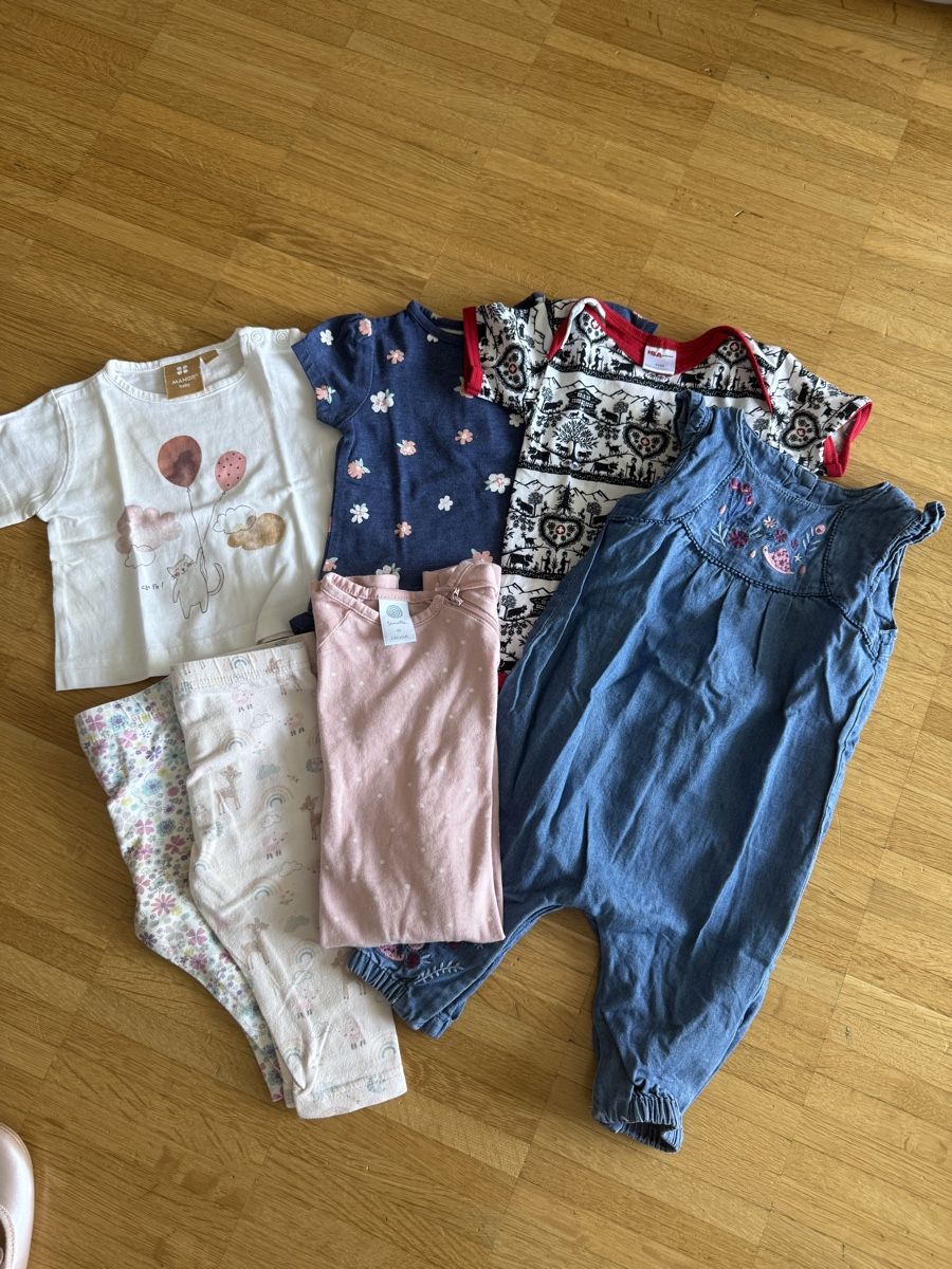 Lotti & Set di vestiti: Mädchen Kleiderset Gr. 62 & 68 – Usato da Schwerzenbach venduto da Le_roy 1