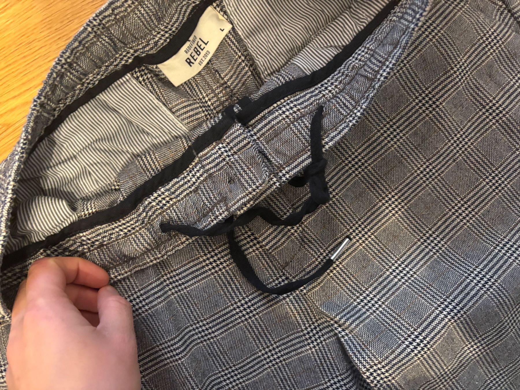 Pantaloni: Stoffhosen im Karo-Muster – Usato da Olten venduto da mar_dg8p 1