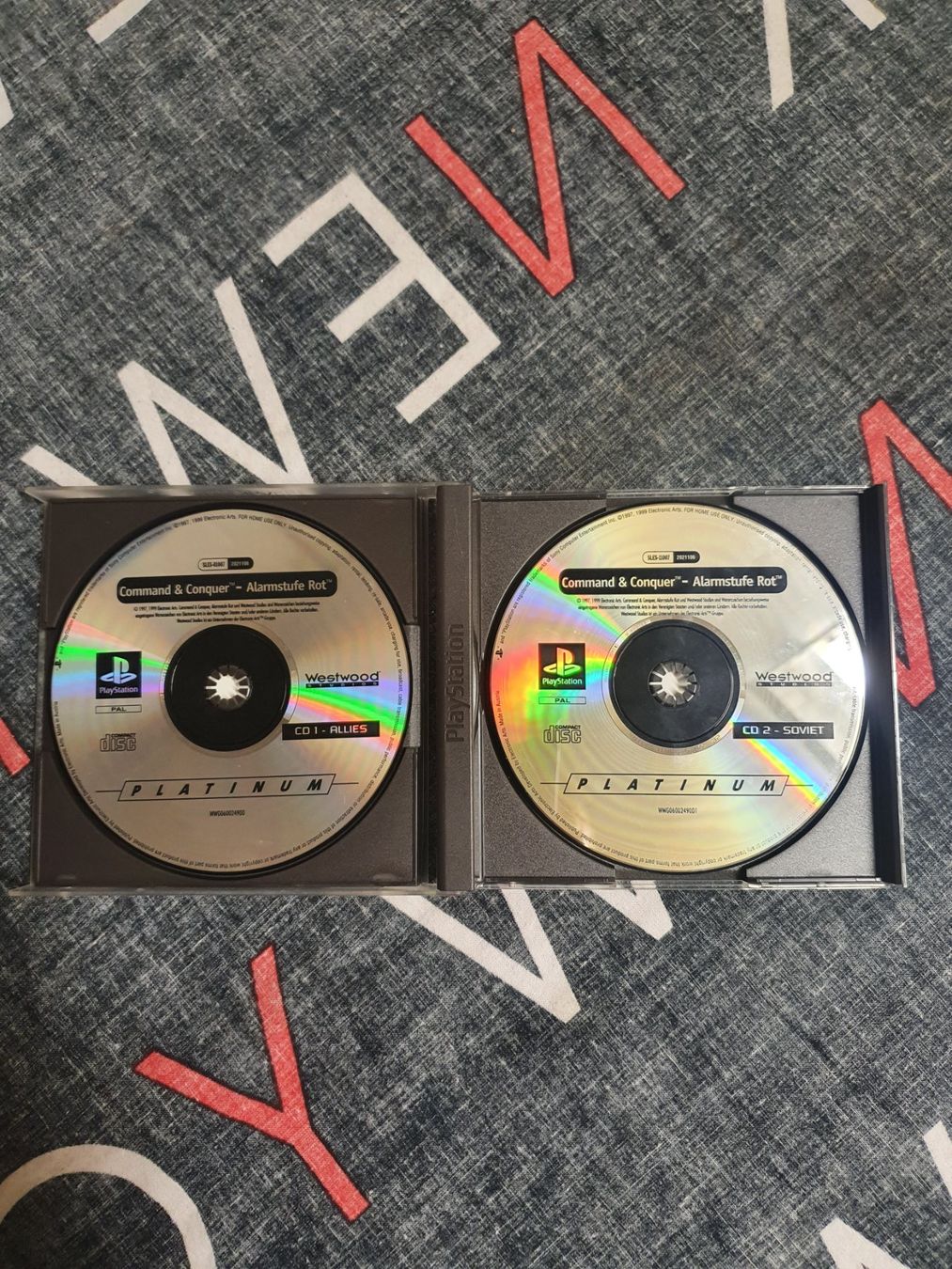 Sony Jeux: PlayStation 1 Spiel Command Conquer Alarmstufe Rot PAL – D'occasion à Herznach par _.Puch._ 1