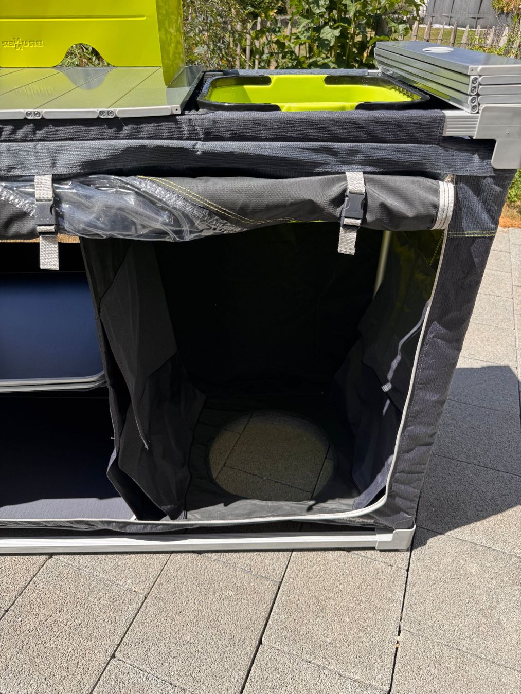 Cucine complete: Brunner Campingküche JUM BOX 3G CTW – Usato da Büren an der Aare venduto da Babylion 5
