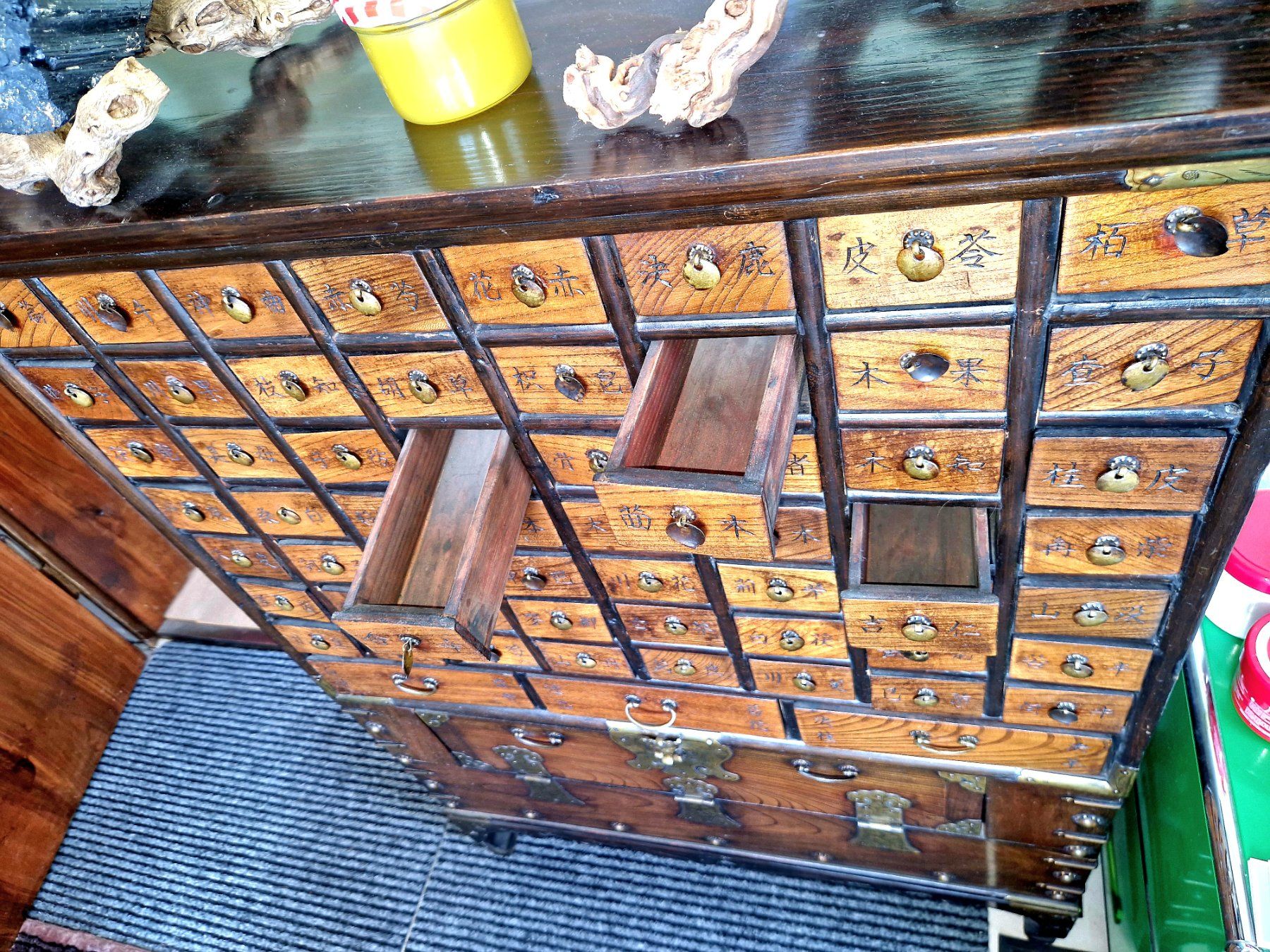 Commodes: Chinesischer Apothekenschrank – D'occasion à Niederlenz par sagitario68 2