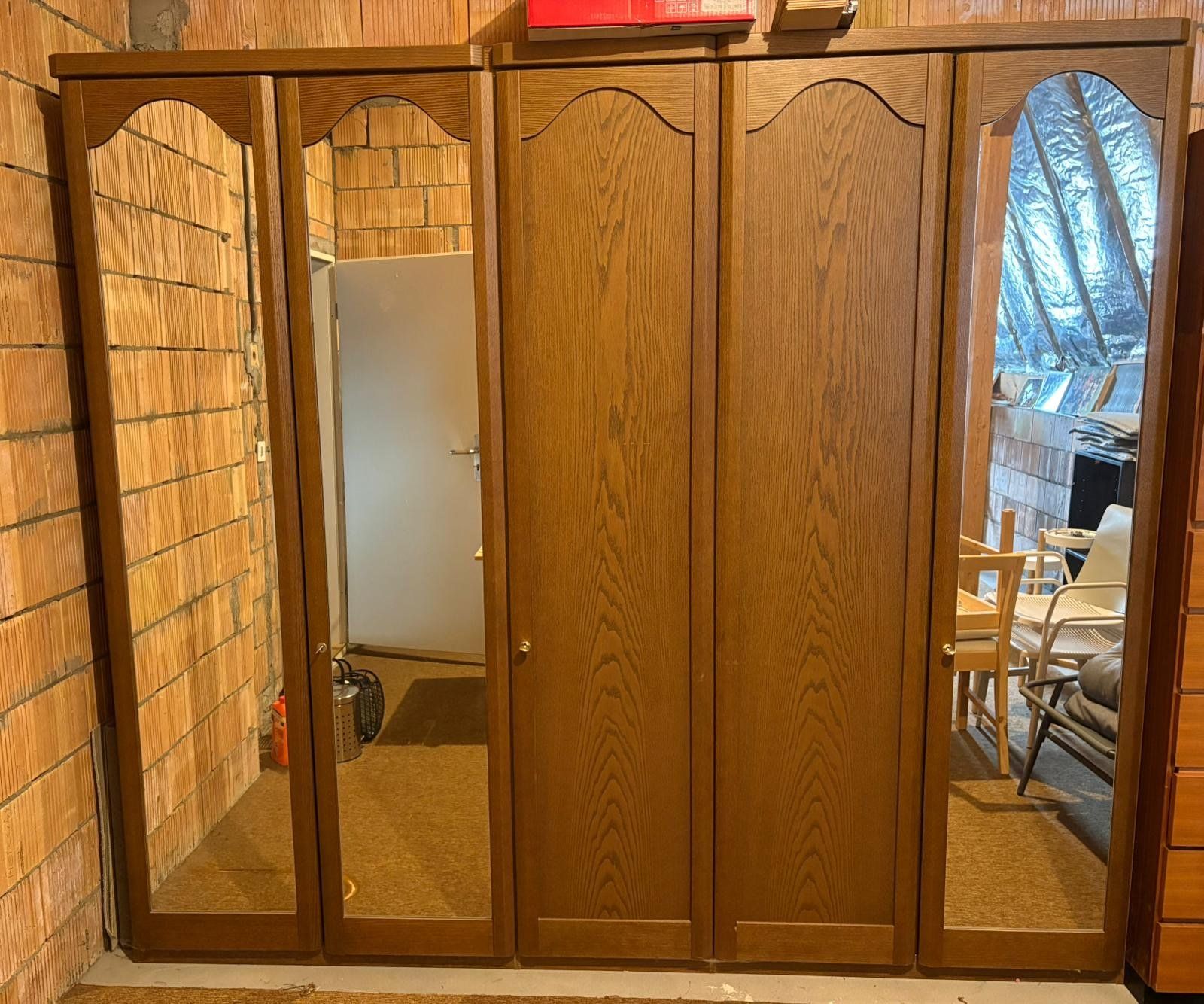 Schränke: Zu Verkaufen Kleiderschrank – Gebraucht aus Emmenbrücke von Rousi60