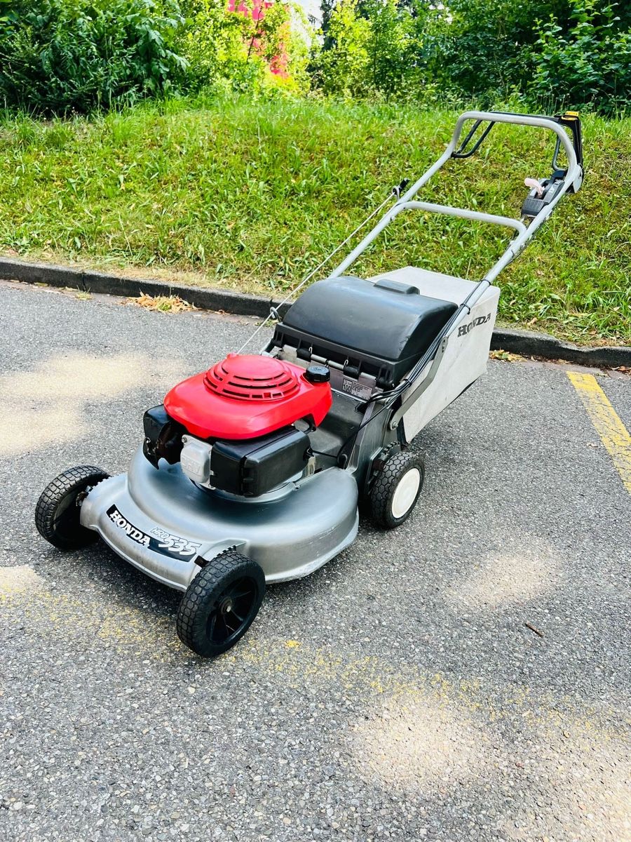 Honda Tagliaerba: Rasenmäher Honda HRD 535 Hydrostatische Profi – Usato da Urdorf venduto da mas_5wfz 5