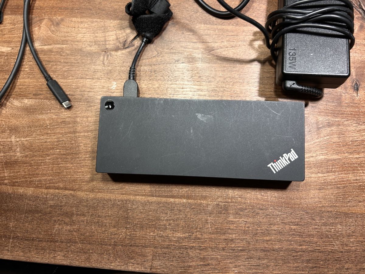 Lenovo Dockingstation: Lenovo ThinkPad Dockingstation mit Netzteil gebraucht – Gebraucht aus Neuenkirch von Stirnimann_D 3