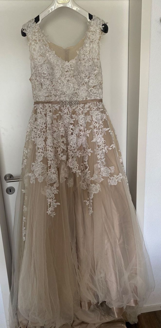Vestiti: Hochzeitskleid champagne Princess effektive Gr. 46 – Usato da Wolfwil venduto da Piccola87
