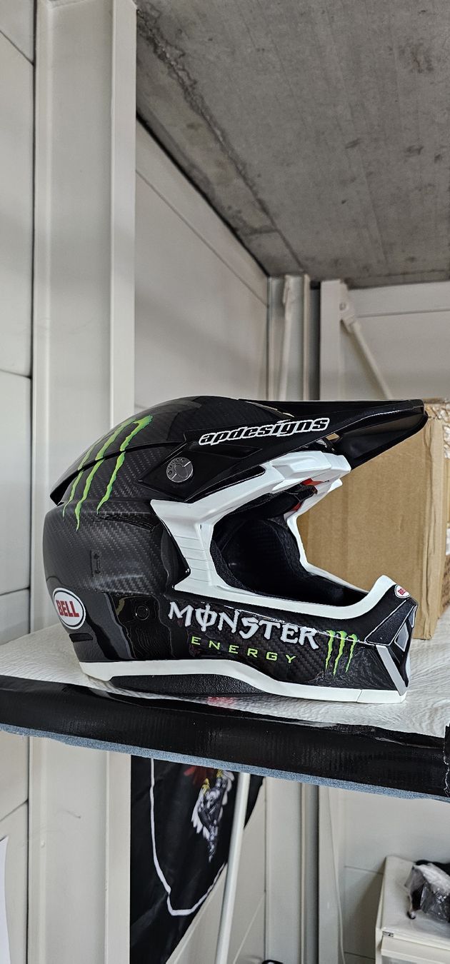 Bell Caschi & visiere: Bell Carbon Monster Helm – Usato da Sursee venduto da PFmatthias