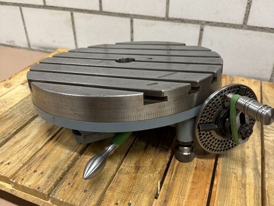 Tutti gli attrezzi: Table circulaire et diviseuse 360mm – Usato da Aarberg venduto da SNMachines 2