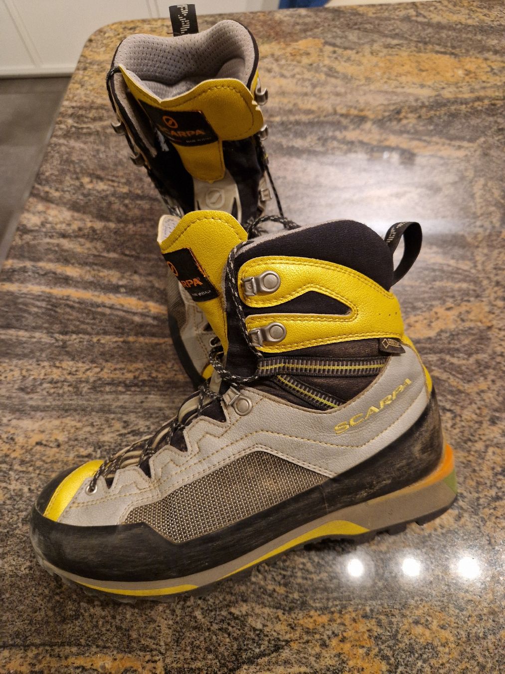 Scarpa Scarpe da uomo: Wanderschuh Scarpa – Usato da Niederscherli venduto da Huski250 1