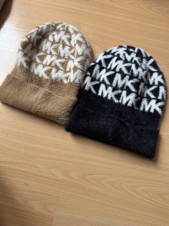 Hüte, Mützen & Caps: 2 Bonnet Michael Kors neufs – Gebraucht aus Chézard-St-Martin von luc_q9tn