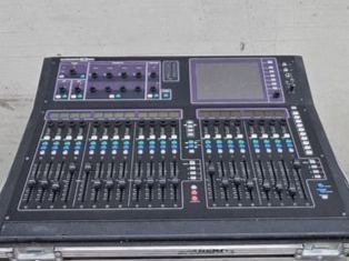 Allen & Heath Console di mixaggio: Allen & Heath GLD80 inkl. Case – Usato da Langenthal venduto da Ursmuell