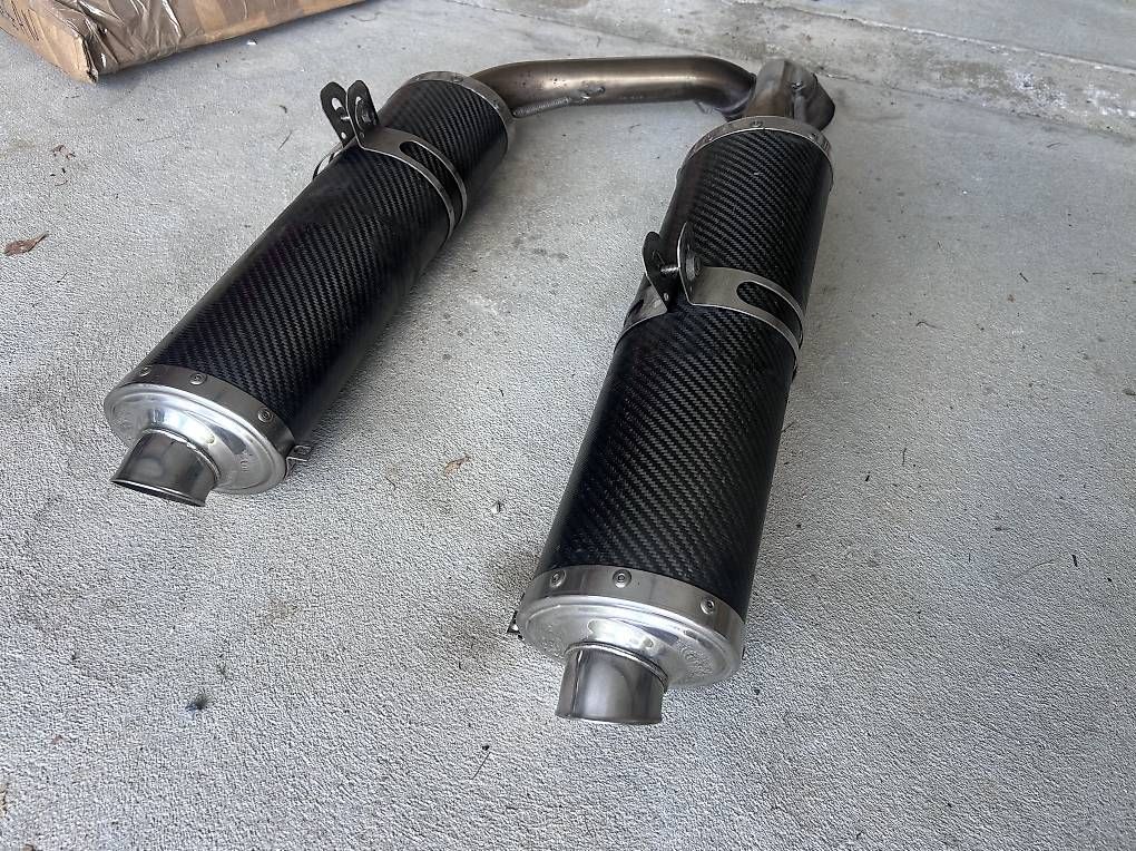 Sistemi di scarico: Silencieux pour Ducati 748/916 – Usato da Versoix venduto da Morganbzh 3