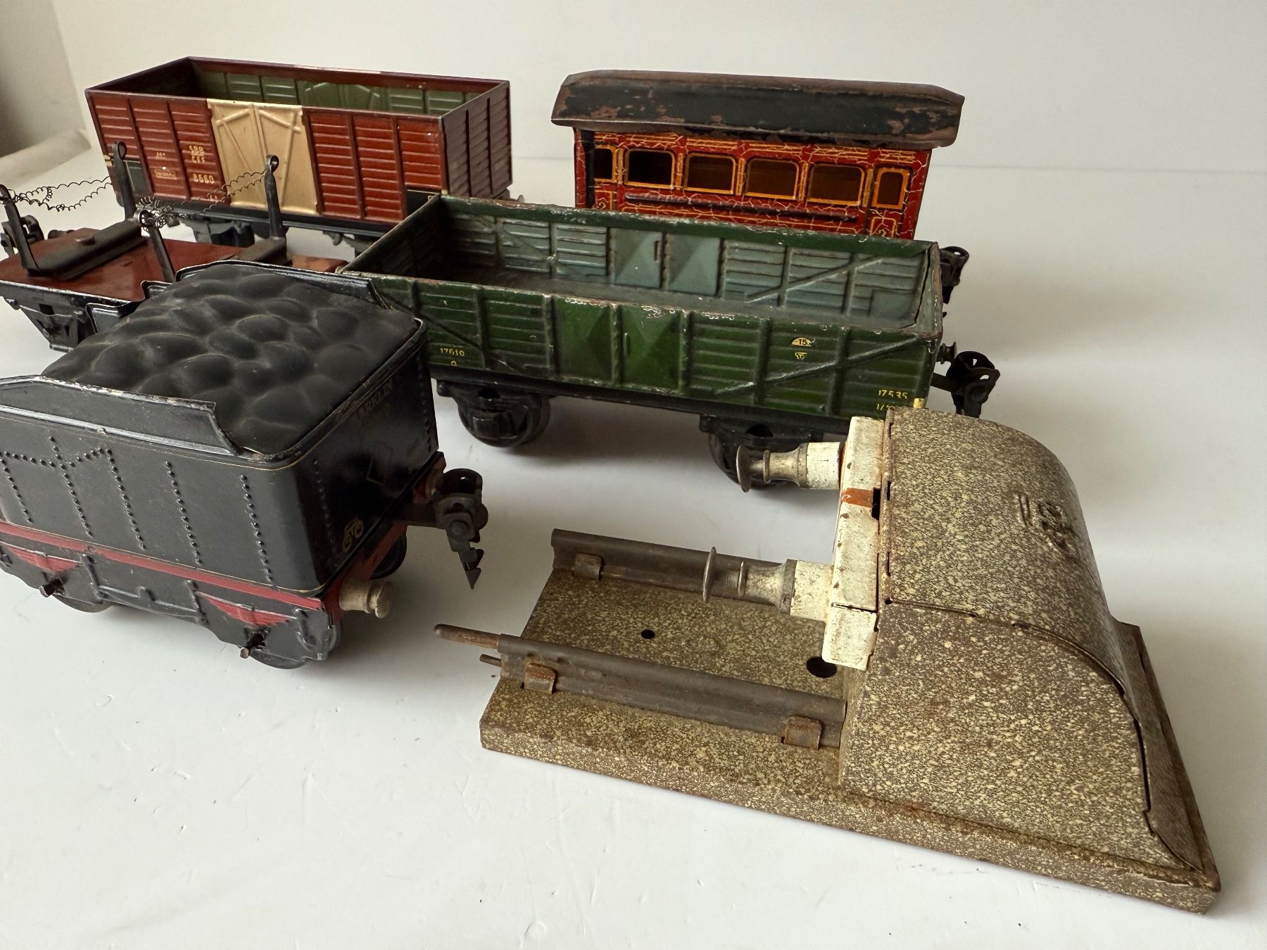 Modelleisenbahnen: Alte Eisenbahnwagons – Gebraucht aus Zwingen von moje1 2
