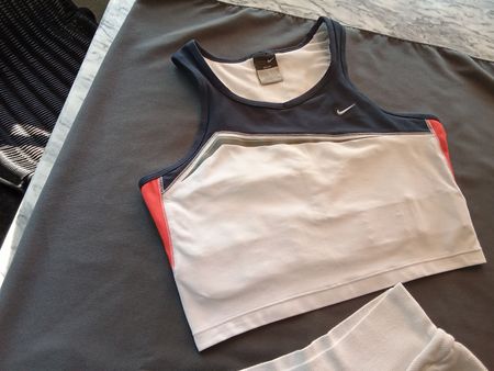 Nike Sport Top/Unterhemd, Grösse S, ideal für Sport!