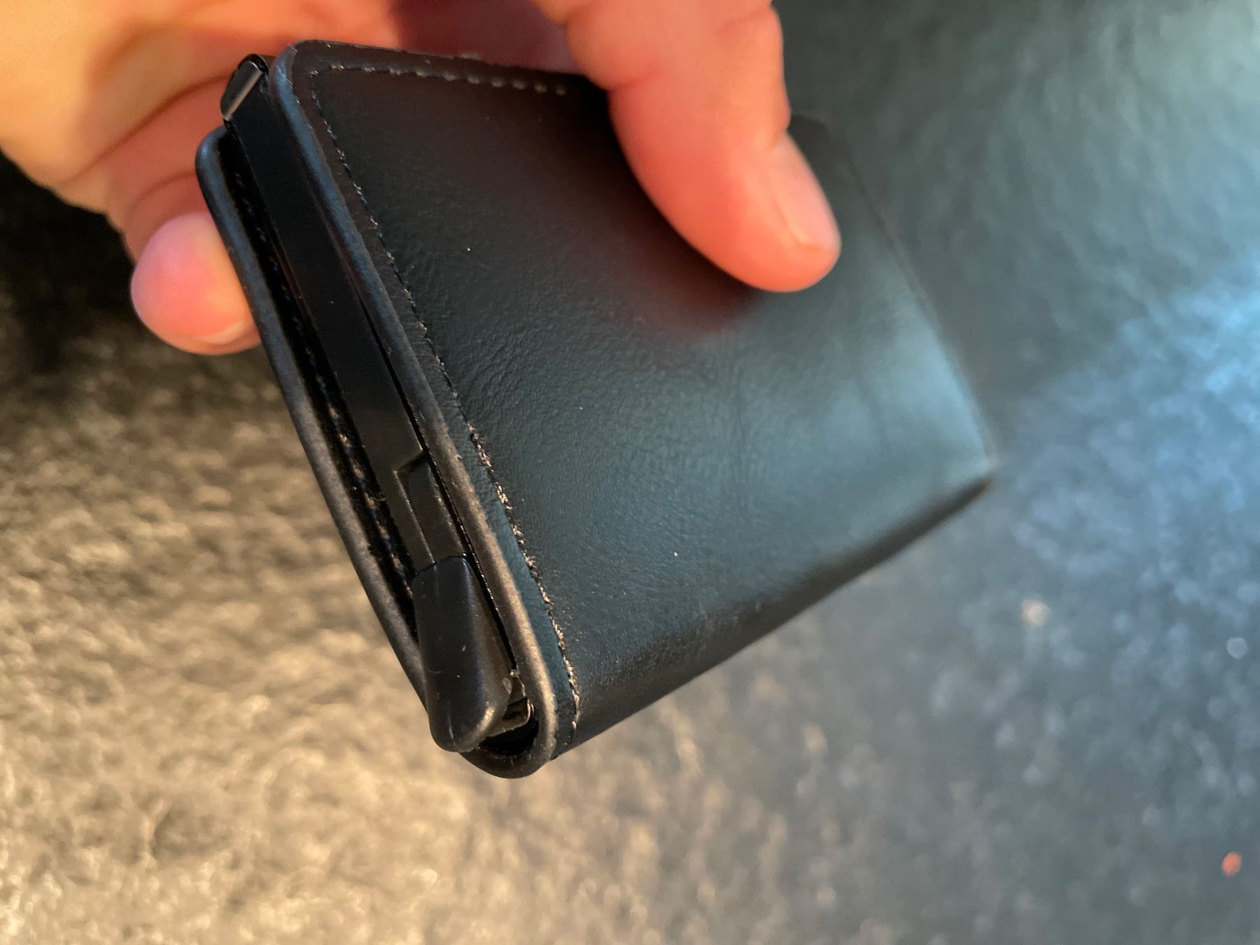 Autres vêtements & accessoires: Edles Leder Kreditkartenetui – Neuf avec emballage d'origine à Stäfa par hokoatu