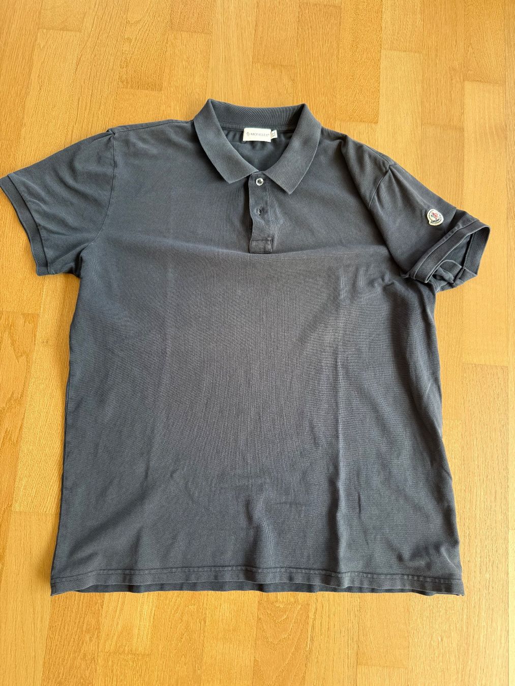 Moncler Polos: Moncler Polo – D'occasion à Rorschach par 5TORO5