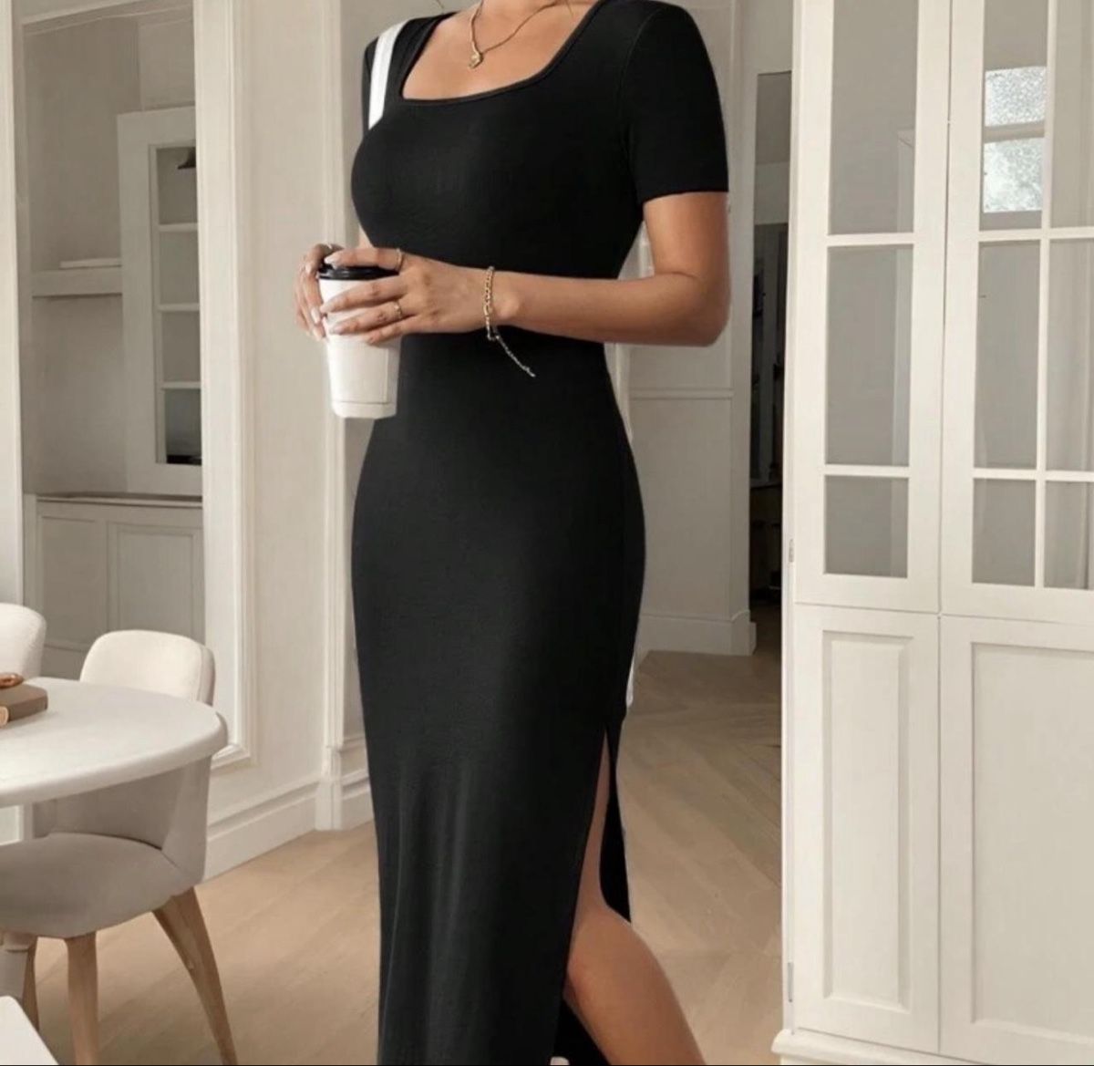 Kleider: black maxi dress with slit – Neu (gemäss Beschreibung) aus Zürich von onlyifashion