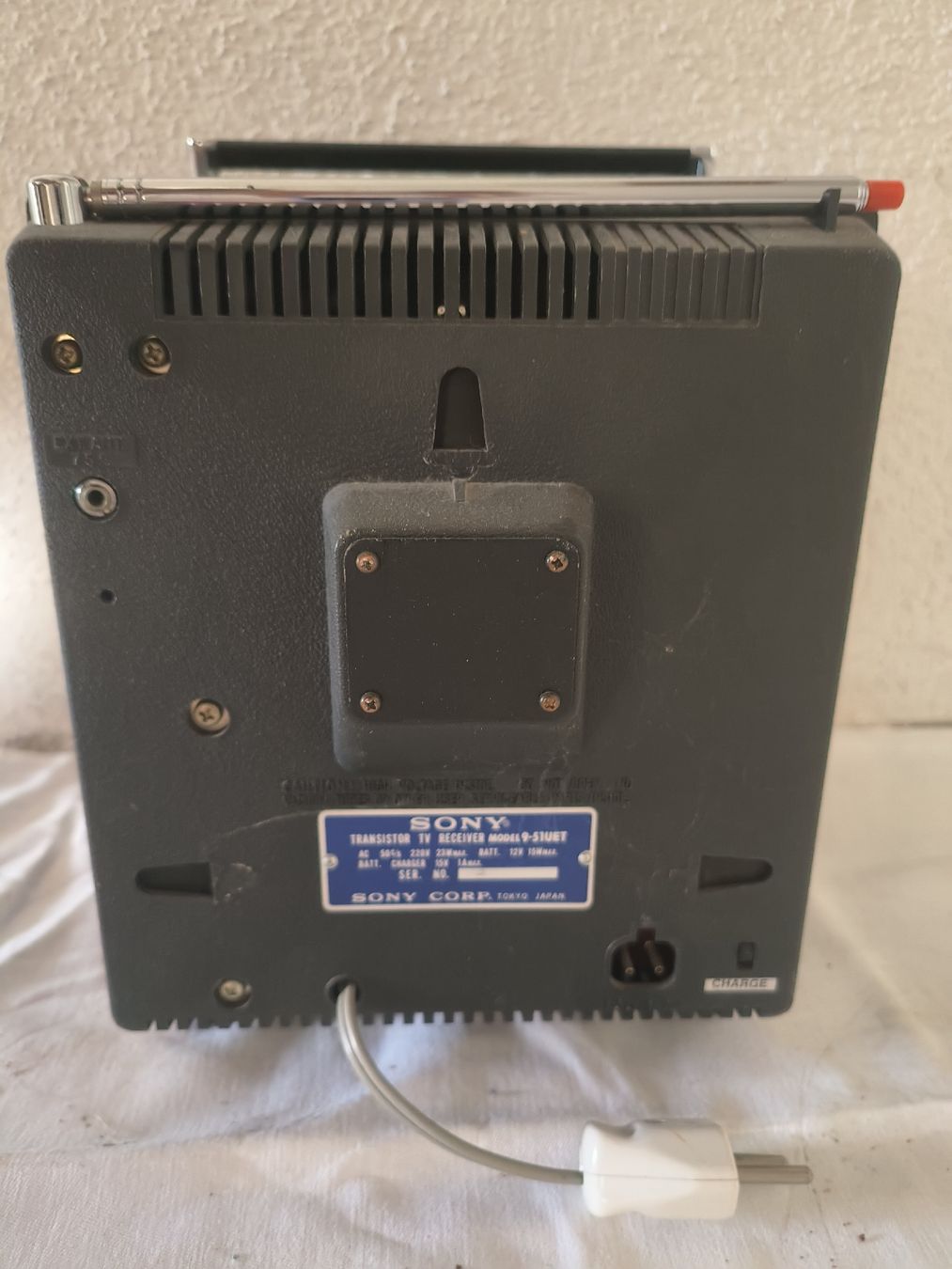 Sony Ricevitori: Sony Transistor TV Receiver Model 9-51UET  – Difettoso da Zug venduto da kat_q98k 5
