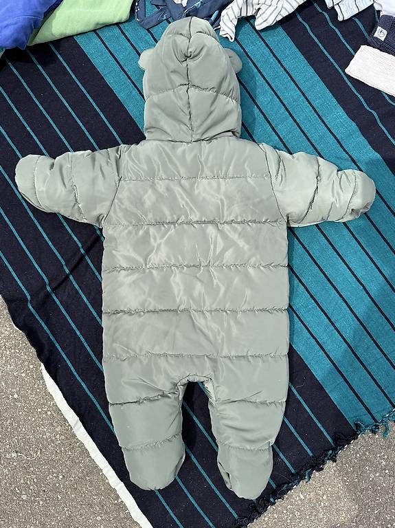 H&M Pagliaccetti: Schneeanzug – Usato da Zürich venduto da car_55kf 1