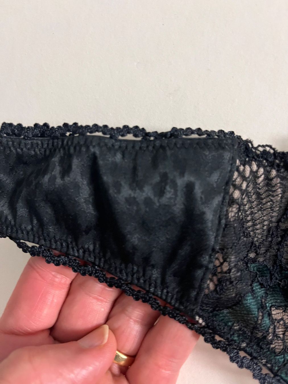 Altra biancheria intima: PLEASURE STATE, String DAKOTA PRIMROSE, Gr. L, Schwarz/Grün – Nuovo e nell'imballaggio originale da Rudolfstetten venduto da gst_g7xl 2