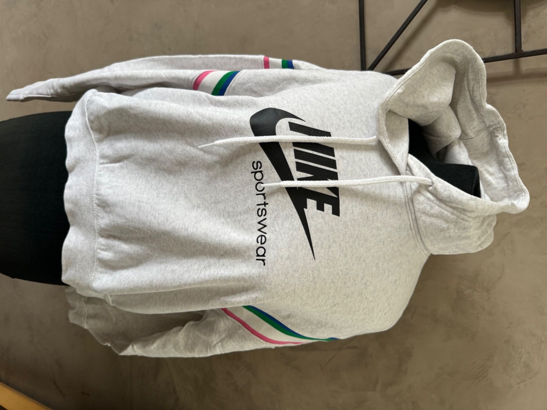 Nike Maglioni & Felpe: Lot deux pulls Nike taille Mel – Usato da Veyrier venduto da kimedovapa 5
